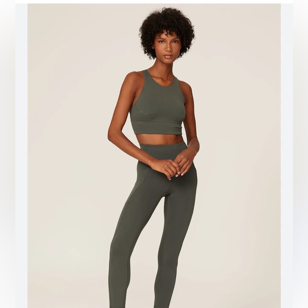 Lululemon Matching Set- Wunder Train Leggings & Energy Bra in Olive Green